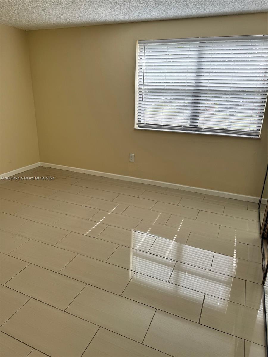 WEST LAKE VILLAGE II COND - Residential Lease