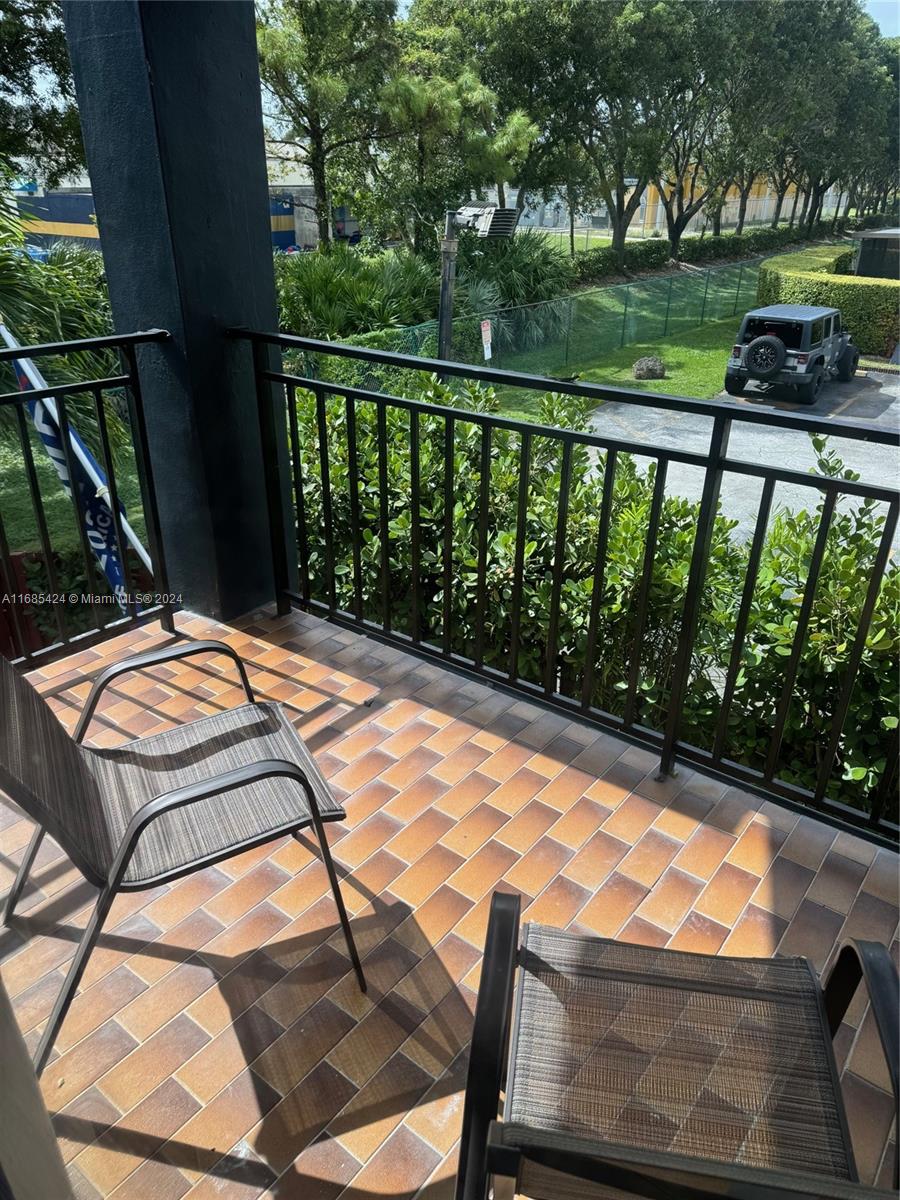 WEST LAKE VILLAGE II COND - Residential Lease