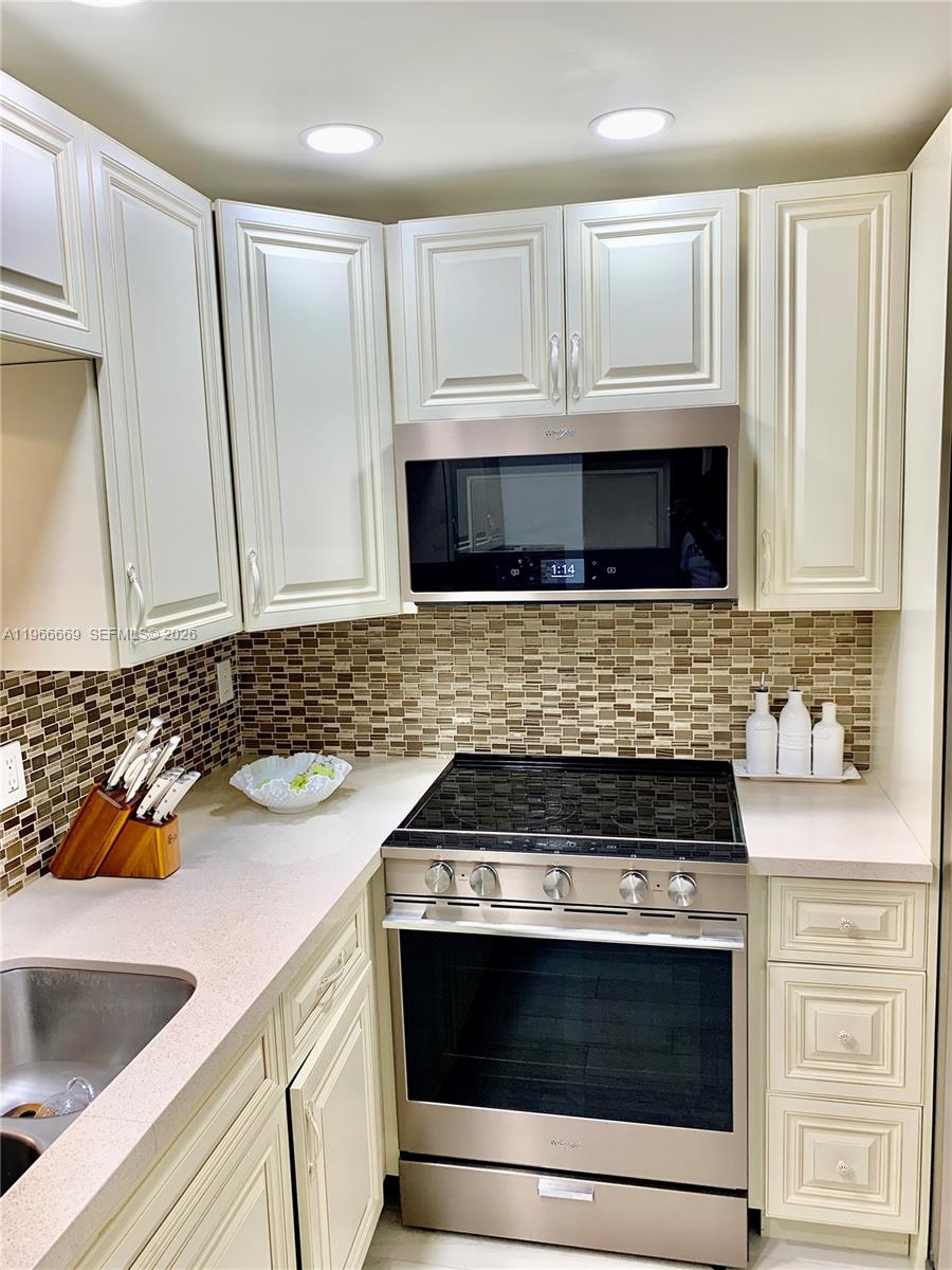 MEADOWBROOK TOWERS CONDO - Residential