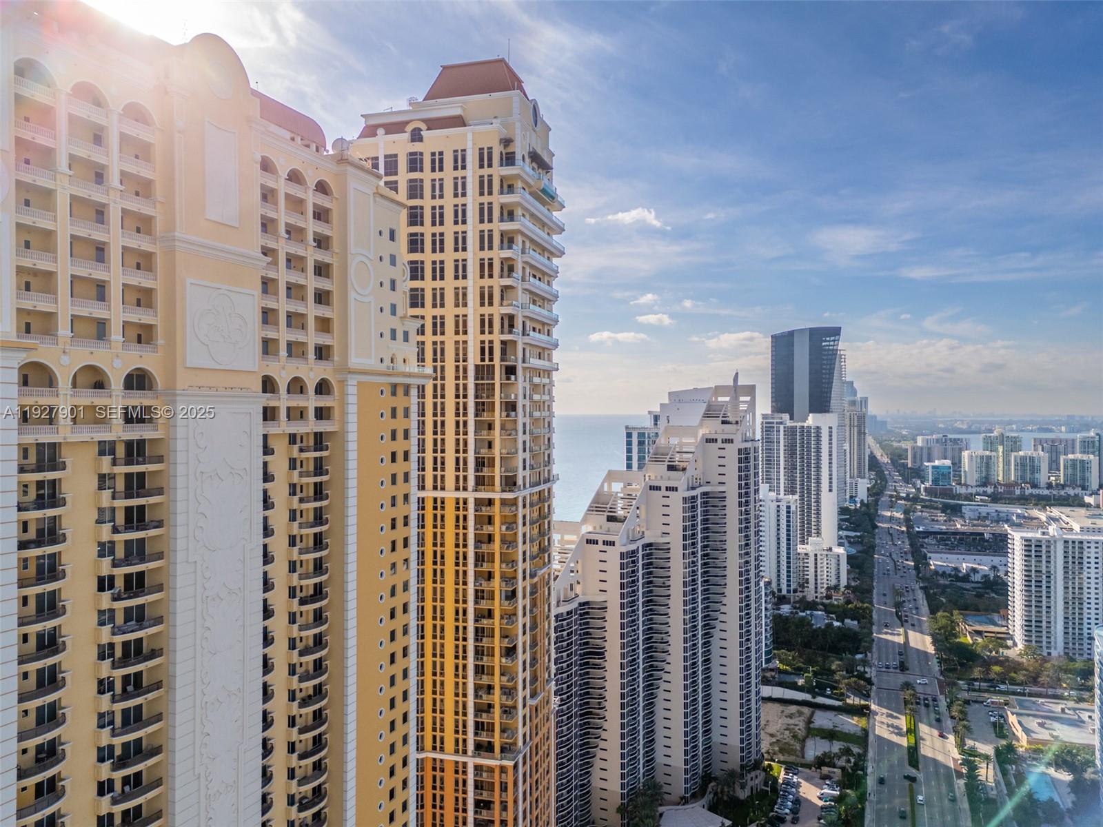 ACQUALINA OCEAN RESIDENCES - Residential