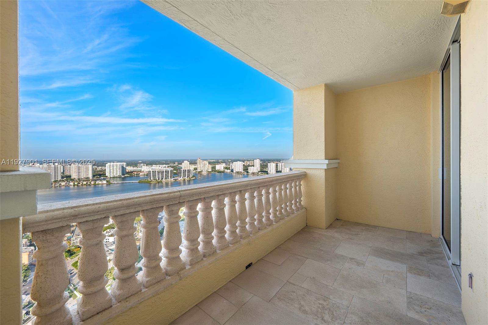 ACQUALINA OCEAN RESIDENCES - Residential