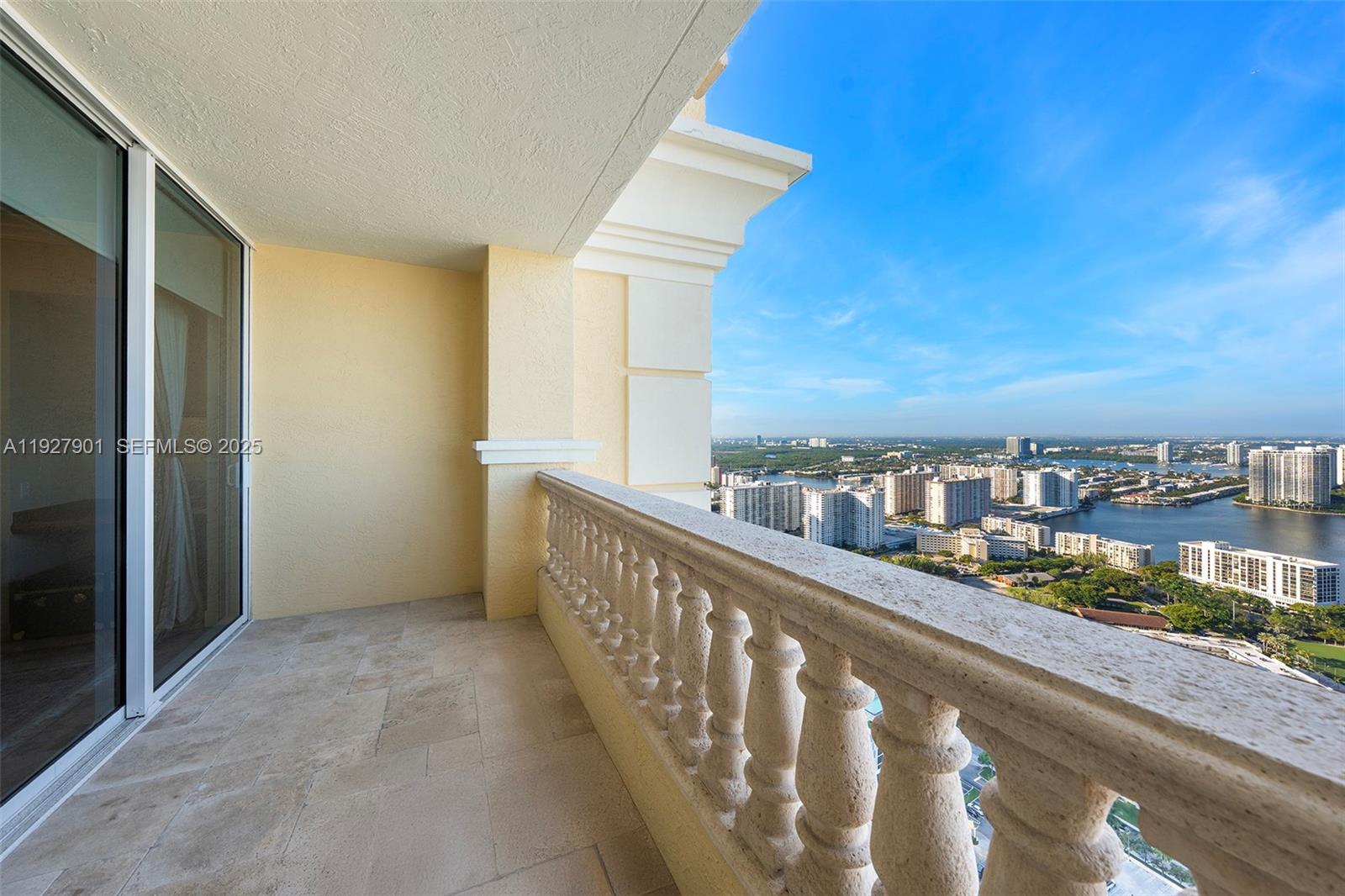 ACQUALINA OCEAN RESIDENCES - Residential