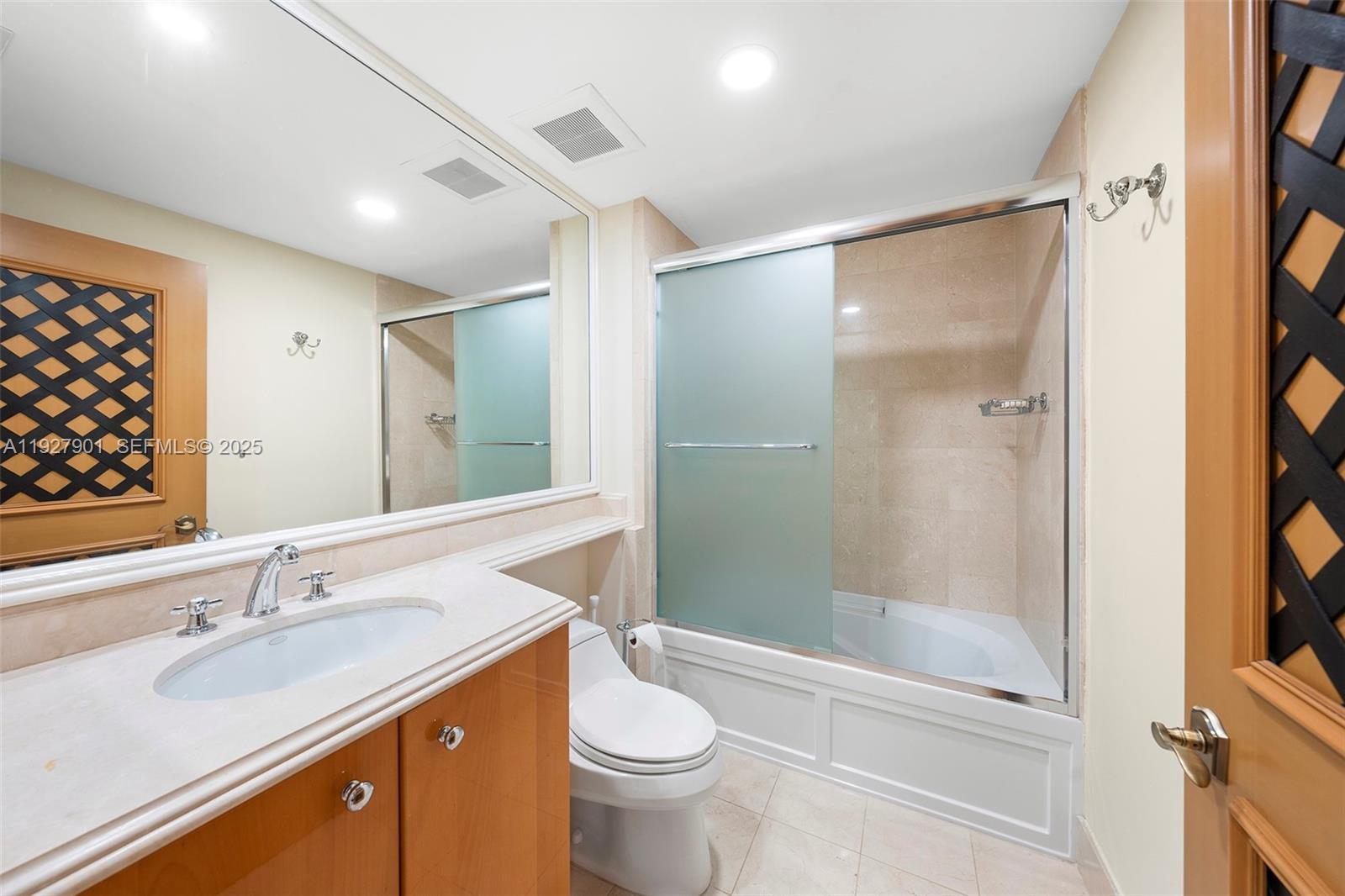 ACQUALINA OCEAN RESIDENCES - Residential