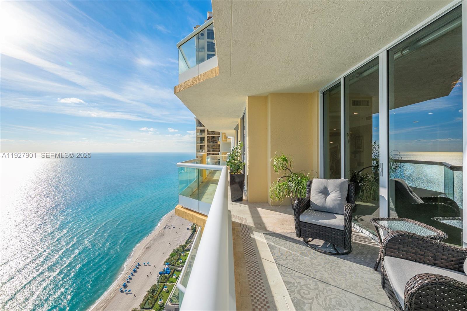 ACQUALINA OCEAN RESIDENCES - Residential