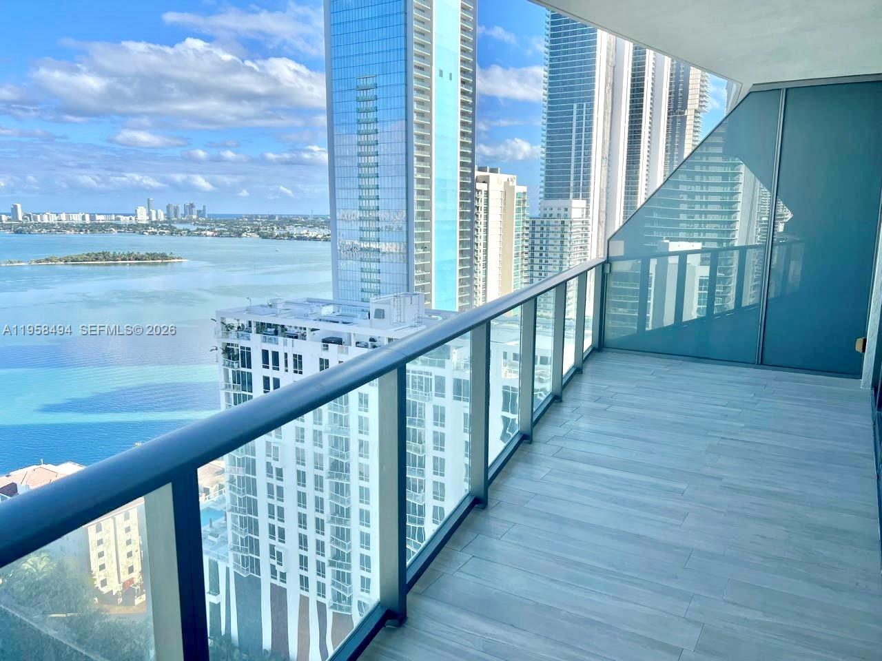 ICON BAY CONDO - Residential