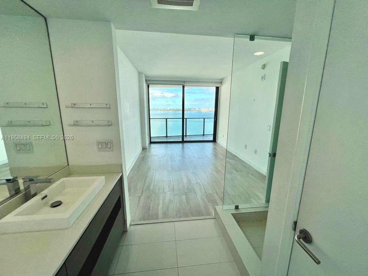 ICON BAY CONDO - Residential