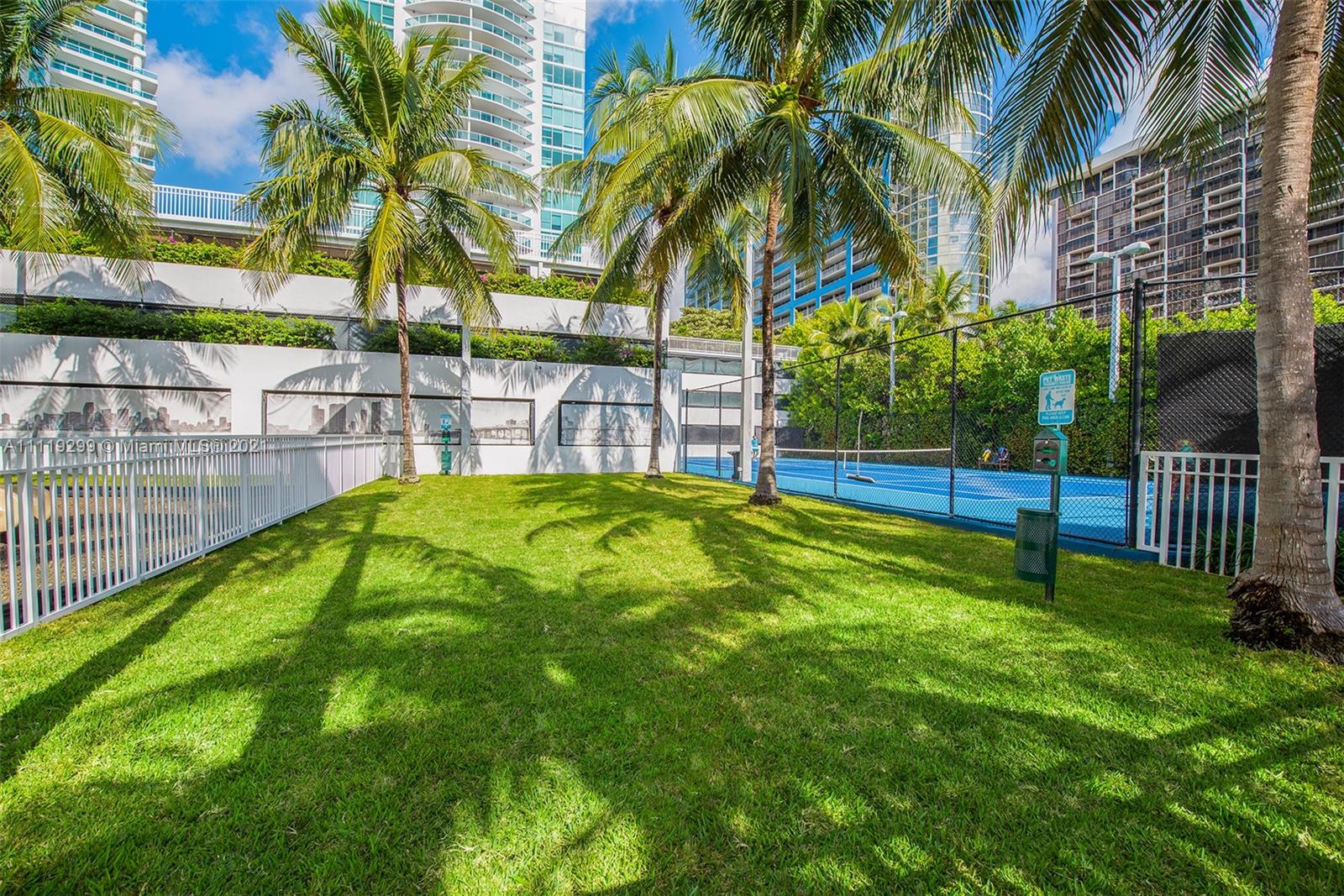 SKYLINE ON BRICKELL CONDO - Residential