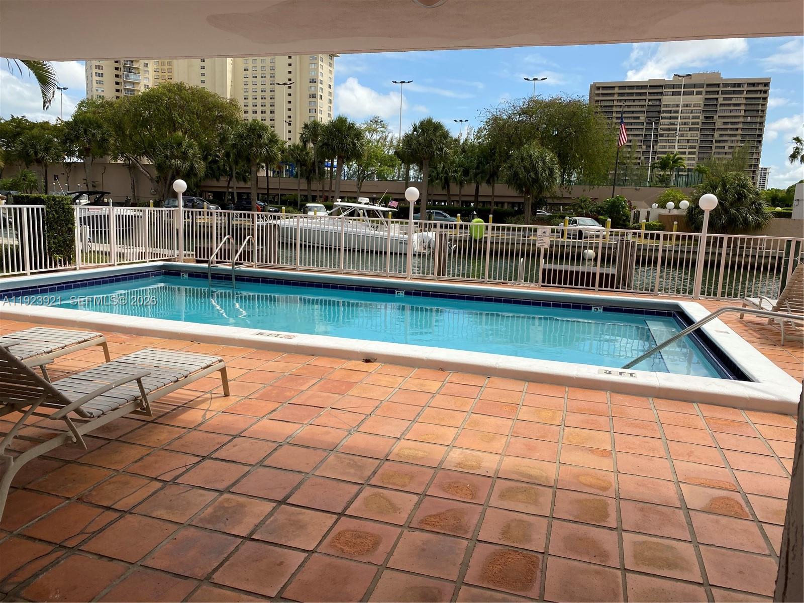 CRICKET CLUBHOUSE CONDO - Residential