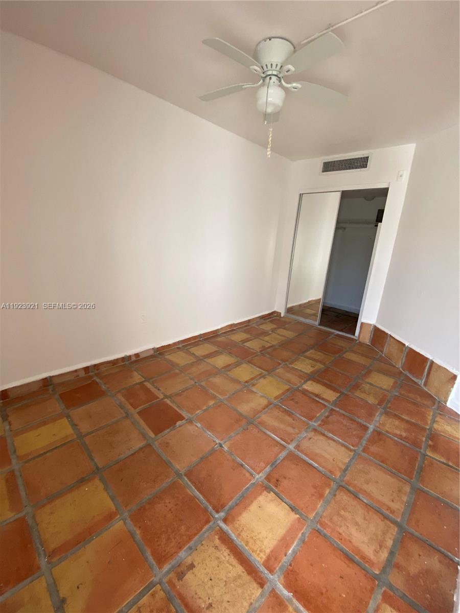 CRICKET CLUBHOUSE CONDO - Residential