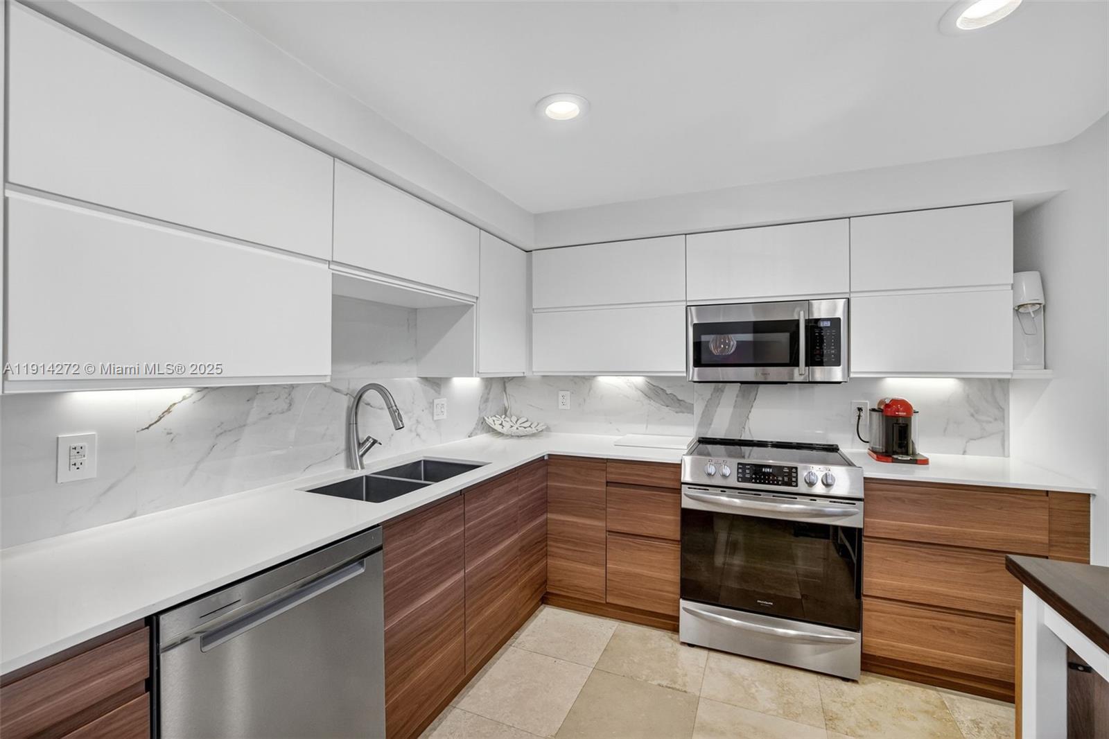 NO 74 PALM-AIRE COUNTRY C - Residential