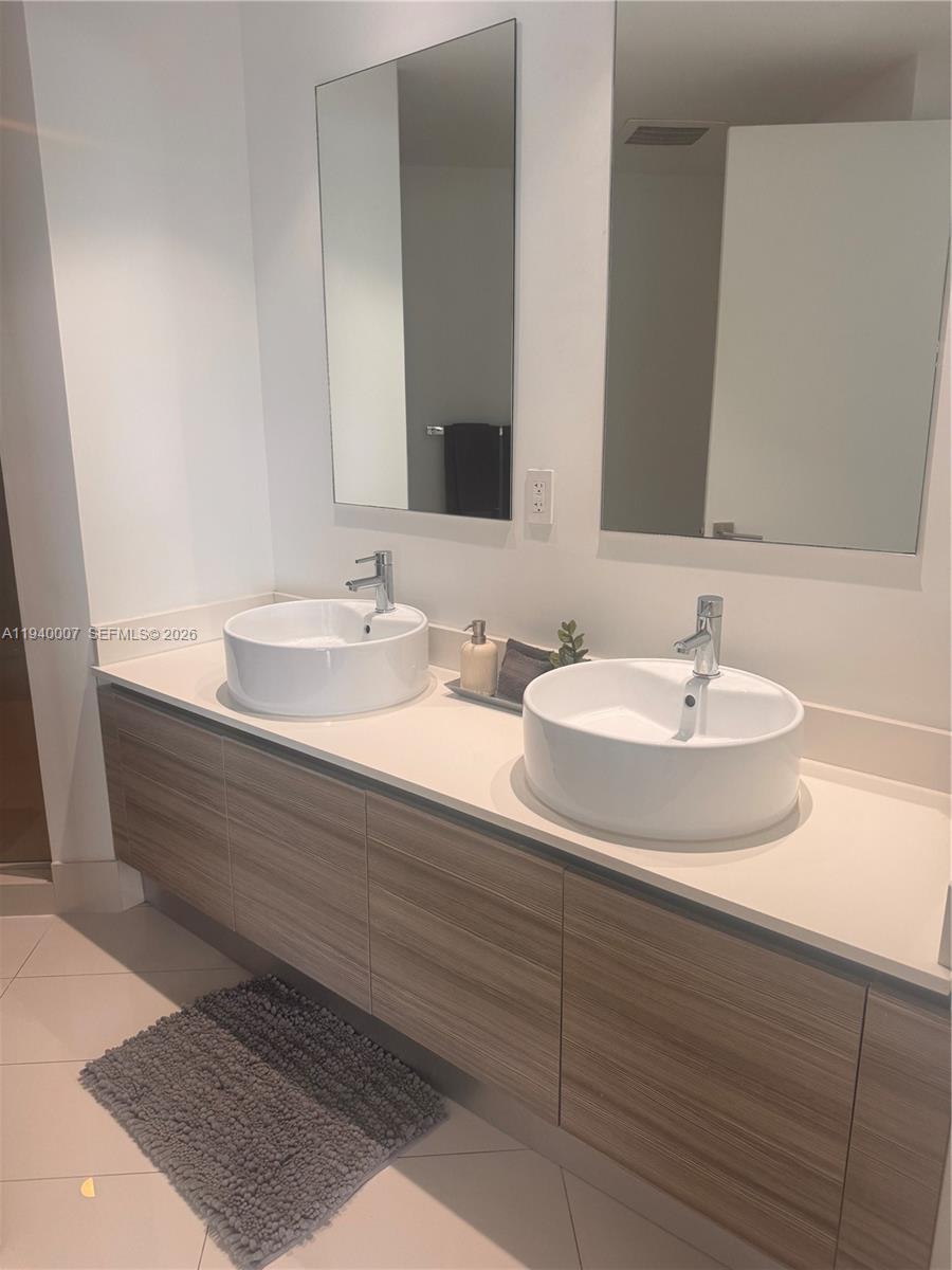 3401 MIDTOWN CONDO - Residential