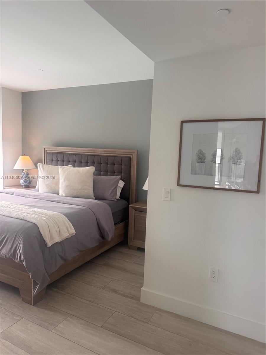 3401 MIDTOWN CONDO - Residential