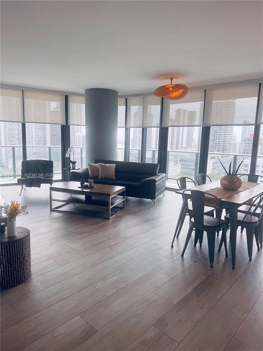 3401 MIDTOWN CONDO - Residential