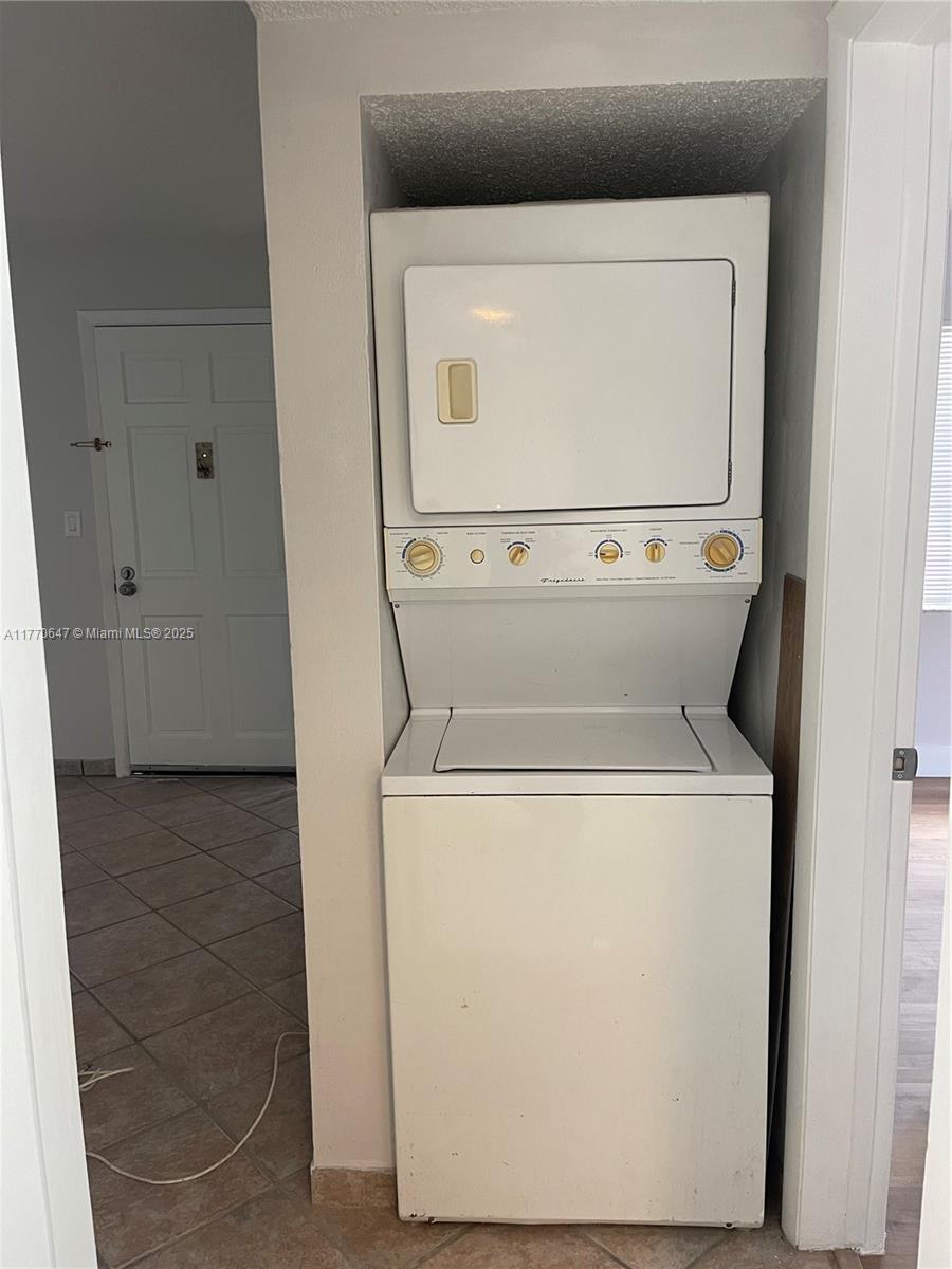 FOUNTAINS OF TAMARAC COND - Residential