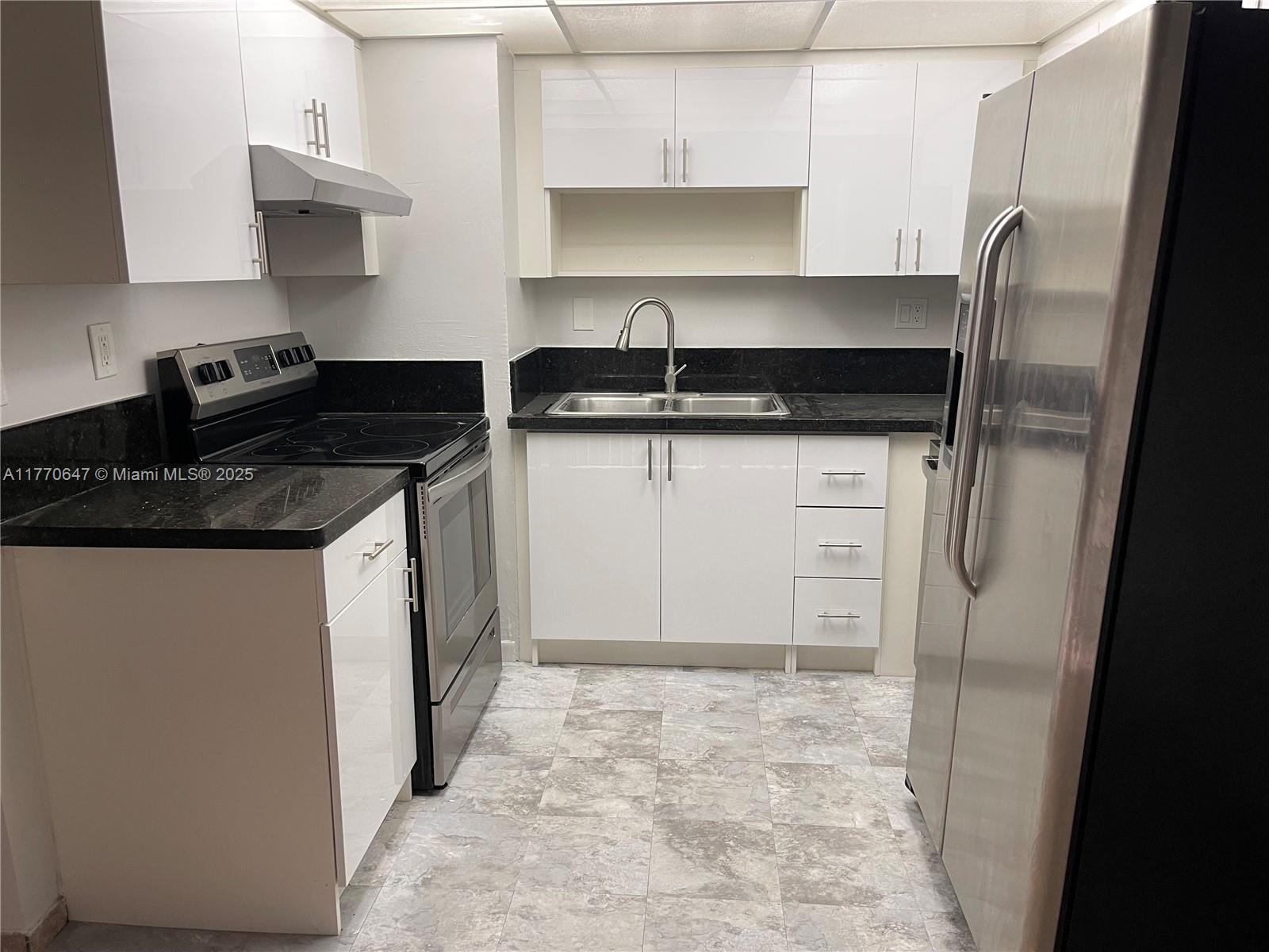 FOUNTAINS OF TAMARAC COND - Residential