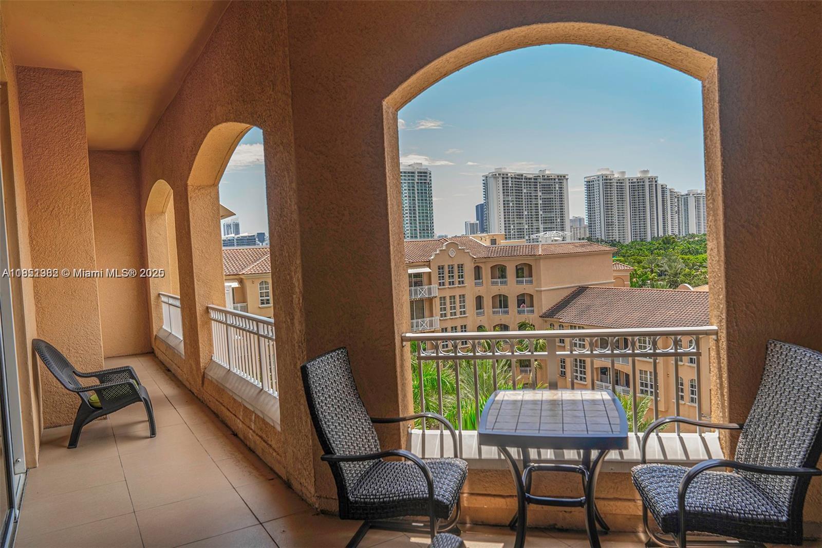ALAQUA CONDO - Residential