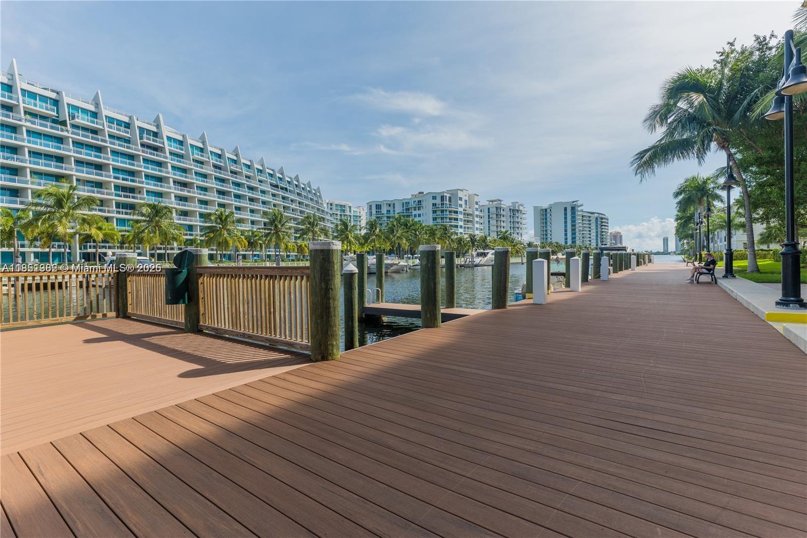 ALAQUA CONDO - Residential