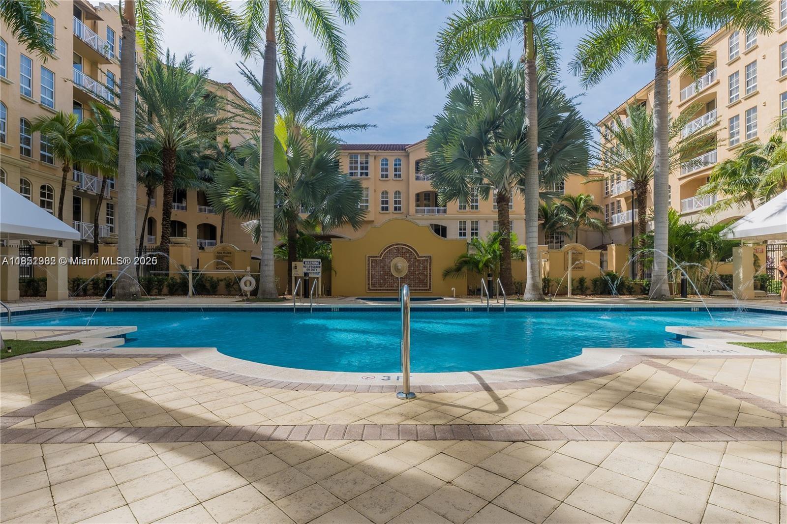 ALAQUA CONDO - Residential