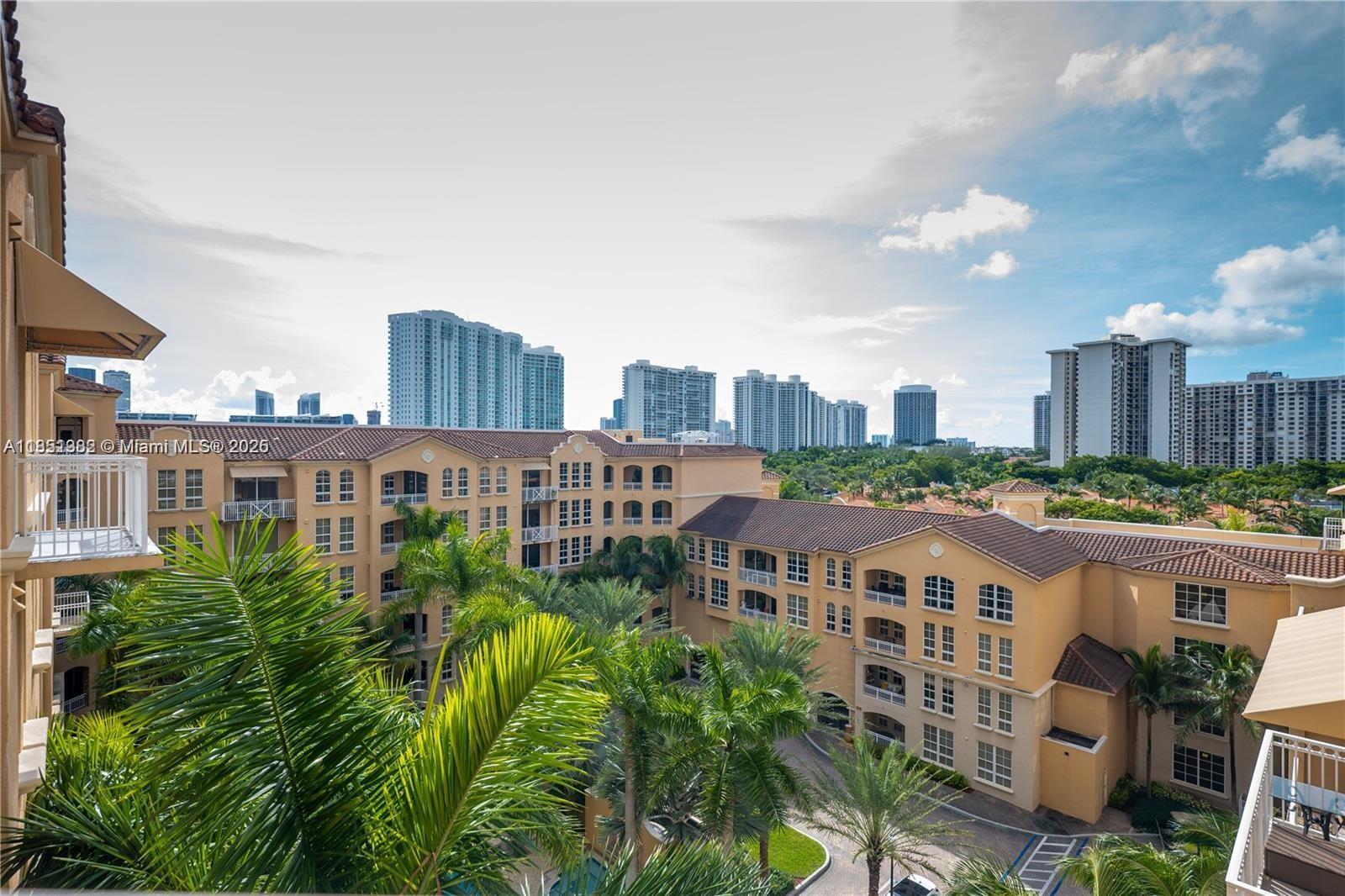 ALAQUA CONDO - Residential