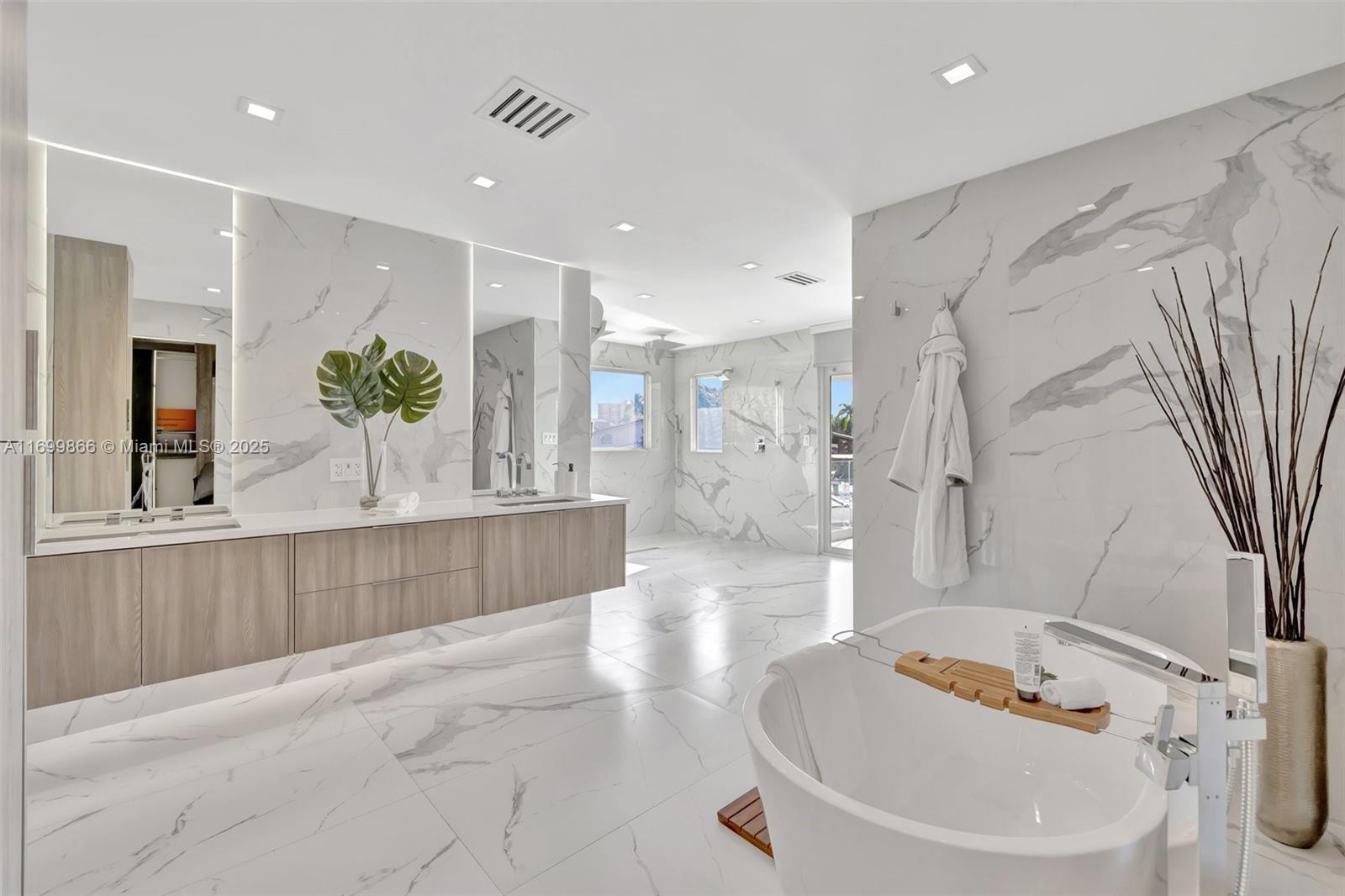 LAUDERDALE ISLES RE-AMEND - Residential