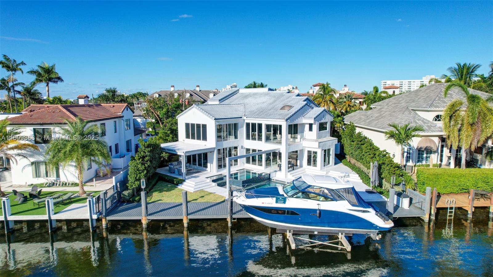 LAUDERDALE ISLES RE-AMEND - Residential