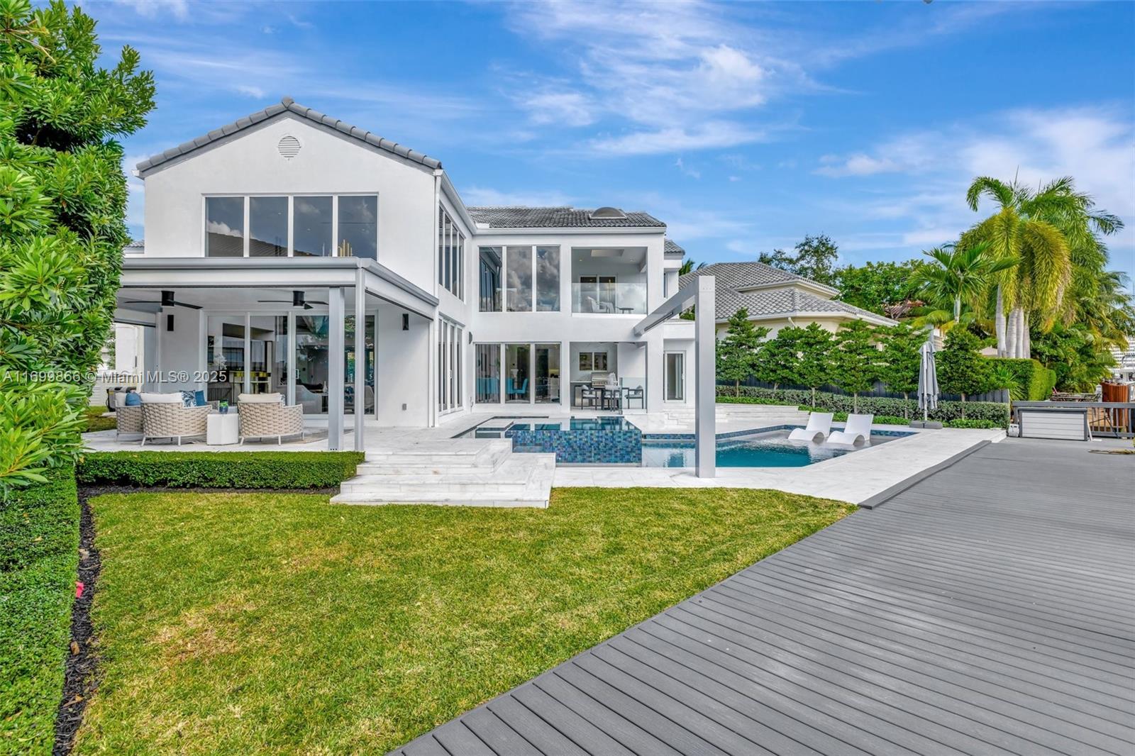 LAUDERDALE ISLES RE-AMEND - Residential