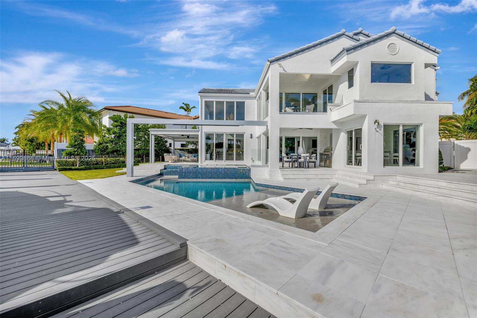 LAUDERDALE ISLES RE-AMEND - Residential