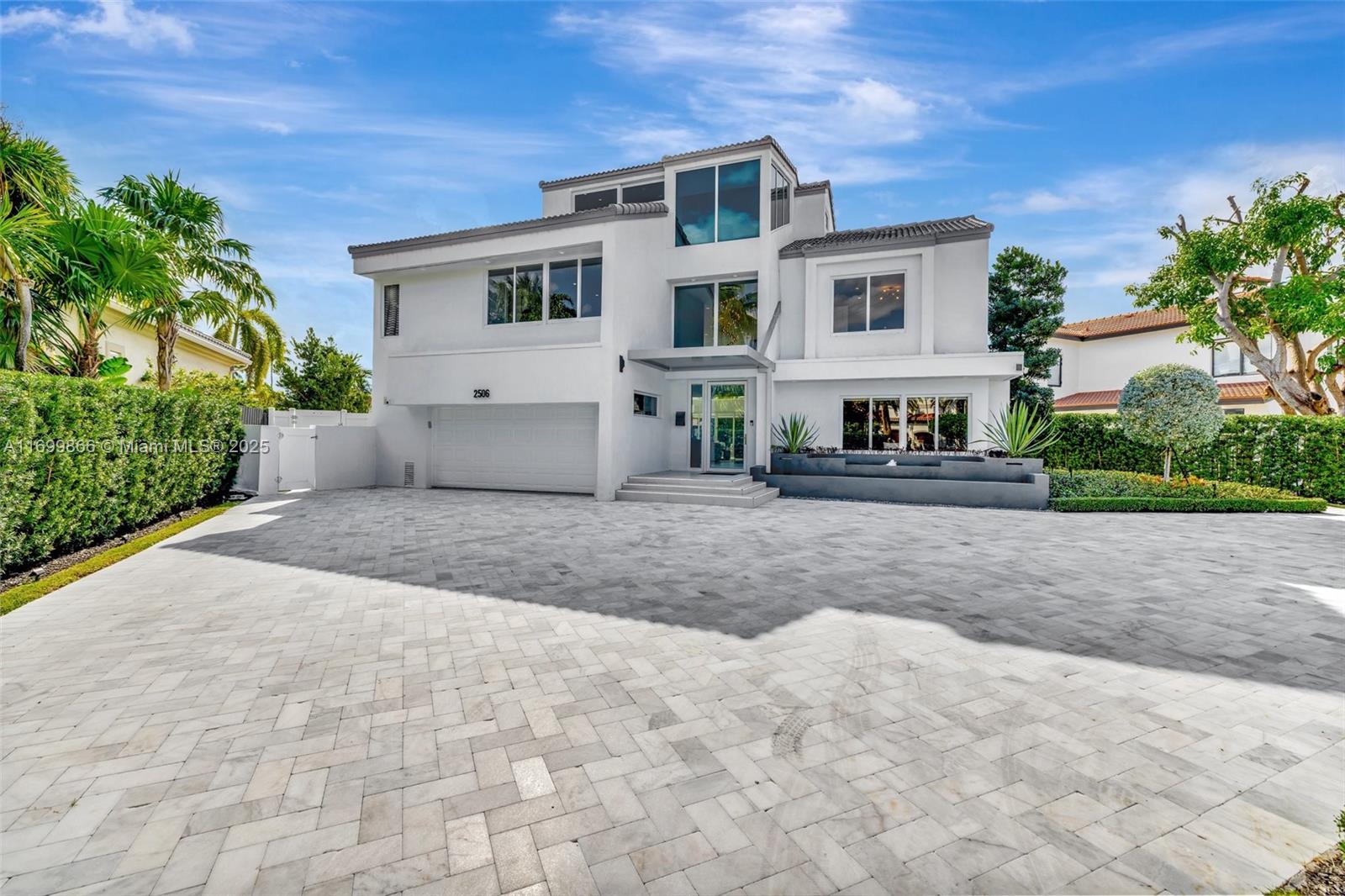 LAUDERDALE ISLES RE-AMEND - Residential