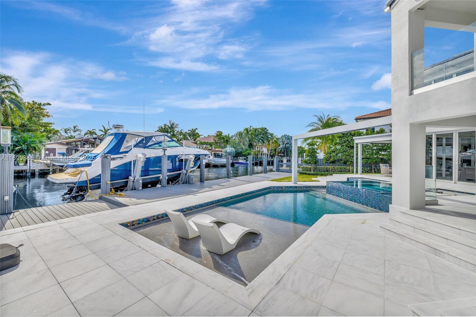 LAUDERDALE ISLES RE-AMEND - Residential