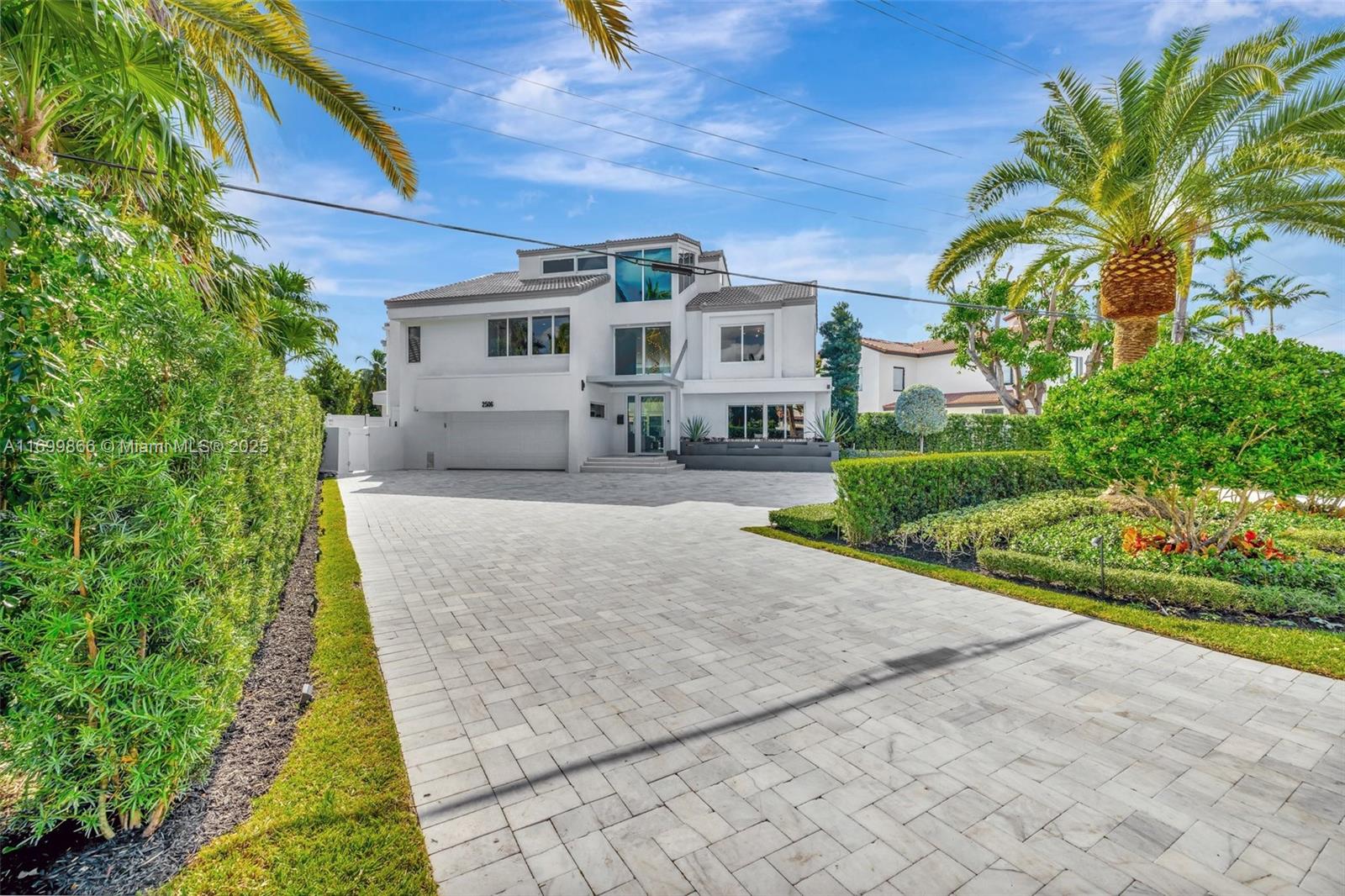 LAUDERDALE ISLES RE-AMEND - Residential