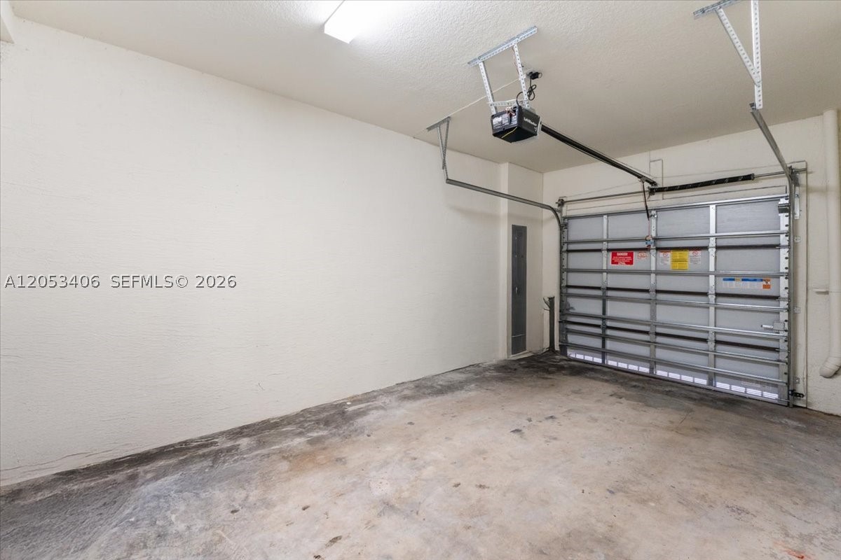 DOWNTOWN DORAL SOUTH PHAS - Residential Lease