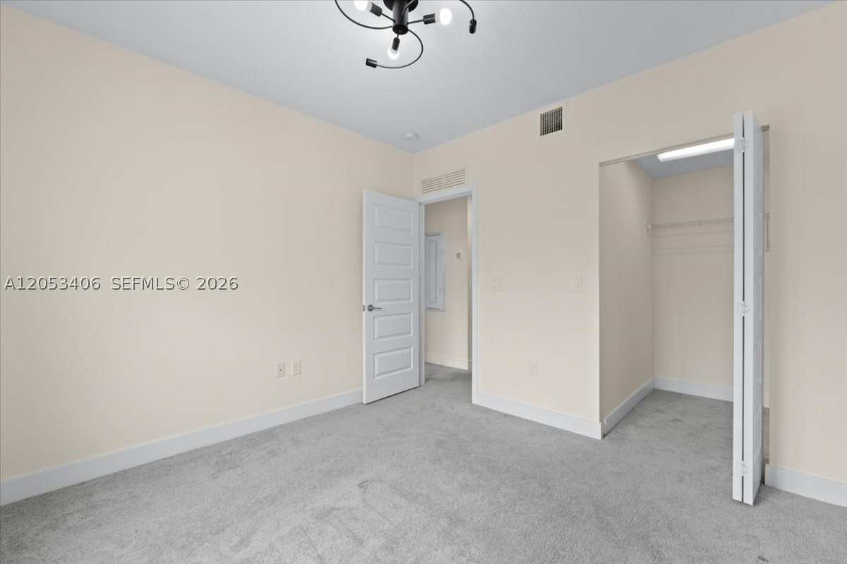 DOWNTOWN DORAL SOUTH PHAS - Residential Lease