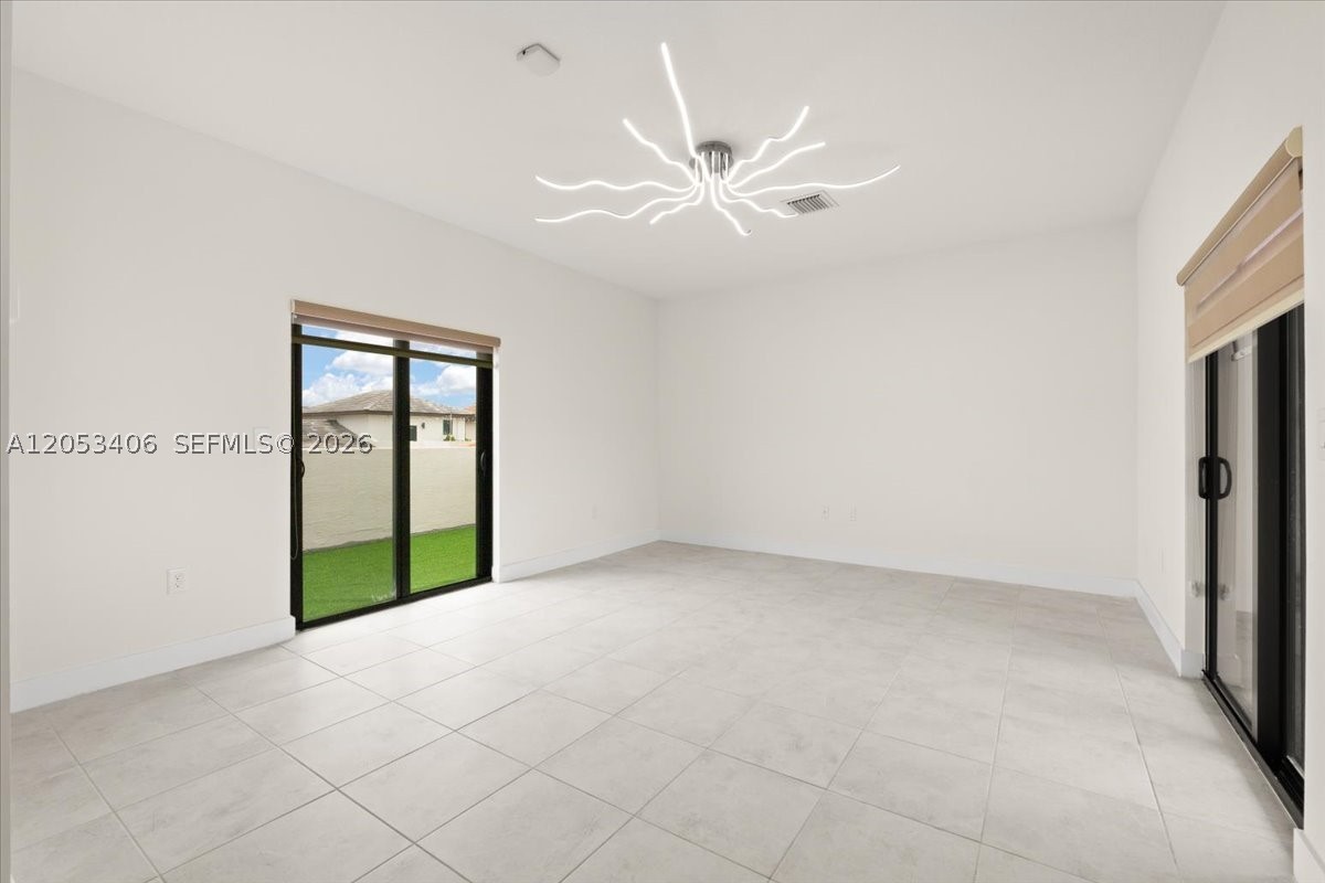 DOWNTOWN DORAL SOUTH PHAS - Residential Lease