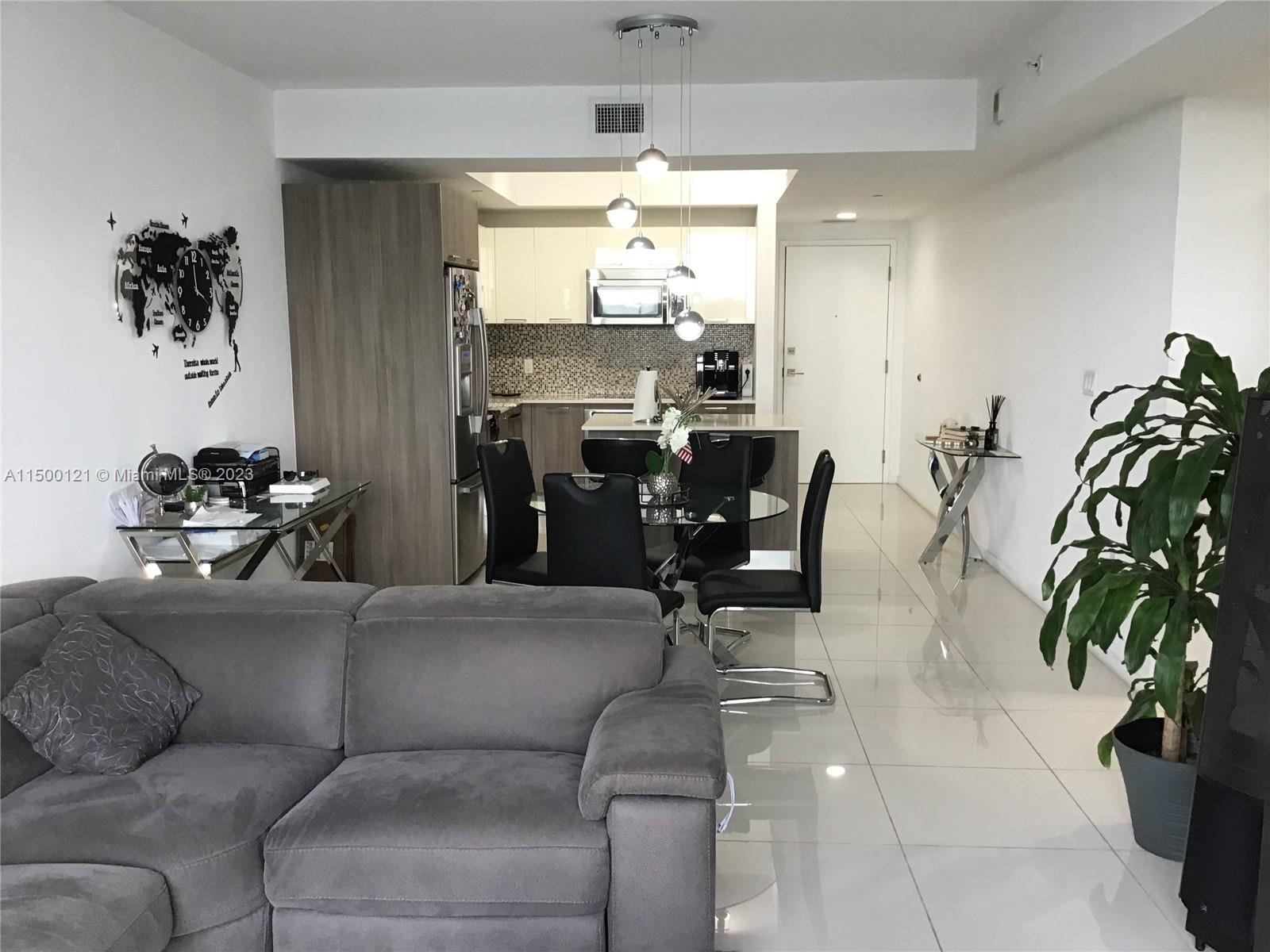 5252 PASEO CONDO - Residential Lease