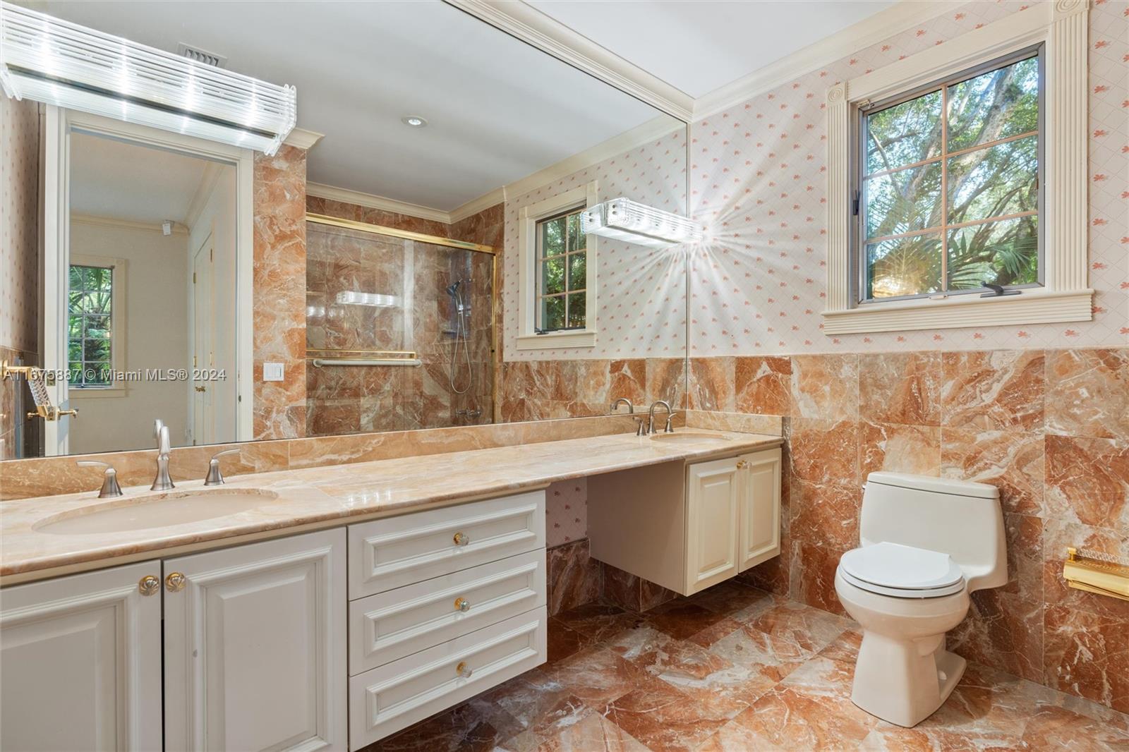 FAIRCHILD OAKS - Residential