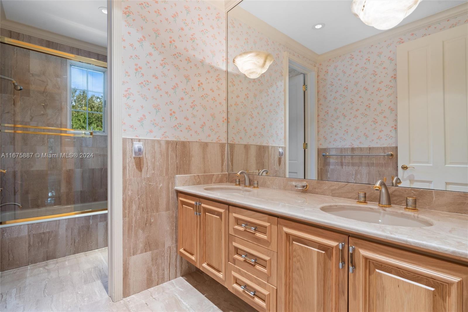 FAIRCHILD OAKS - Residential