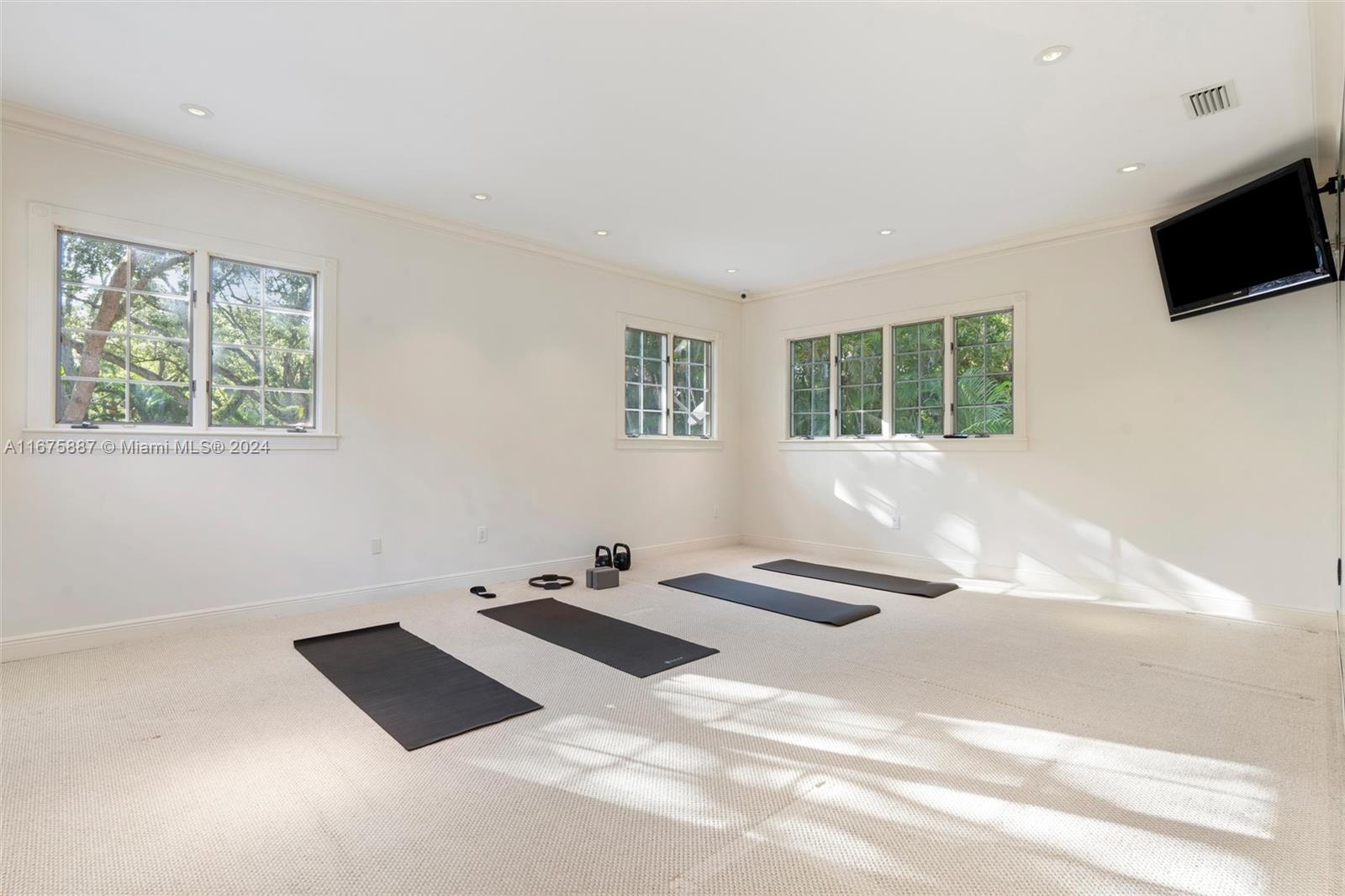 FAIRCHILD OAKS - Residential