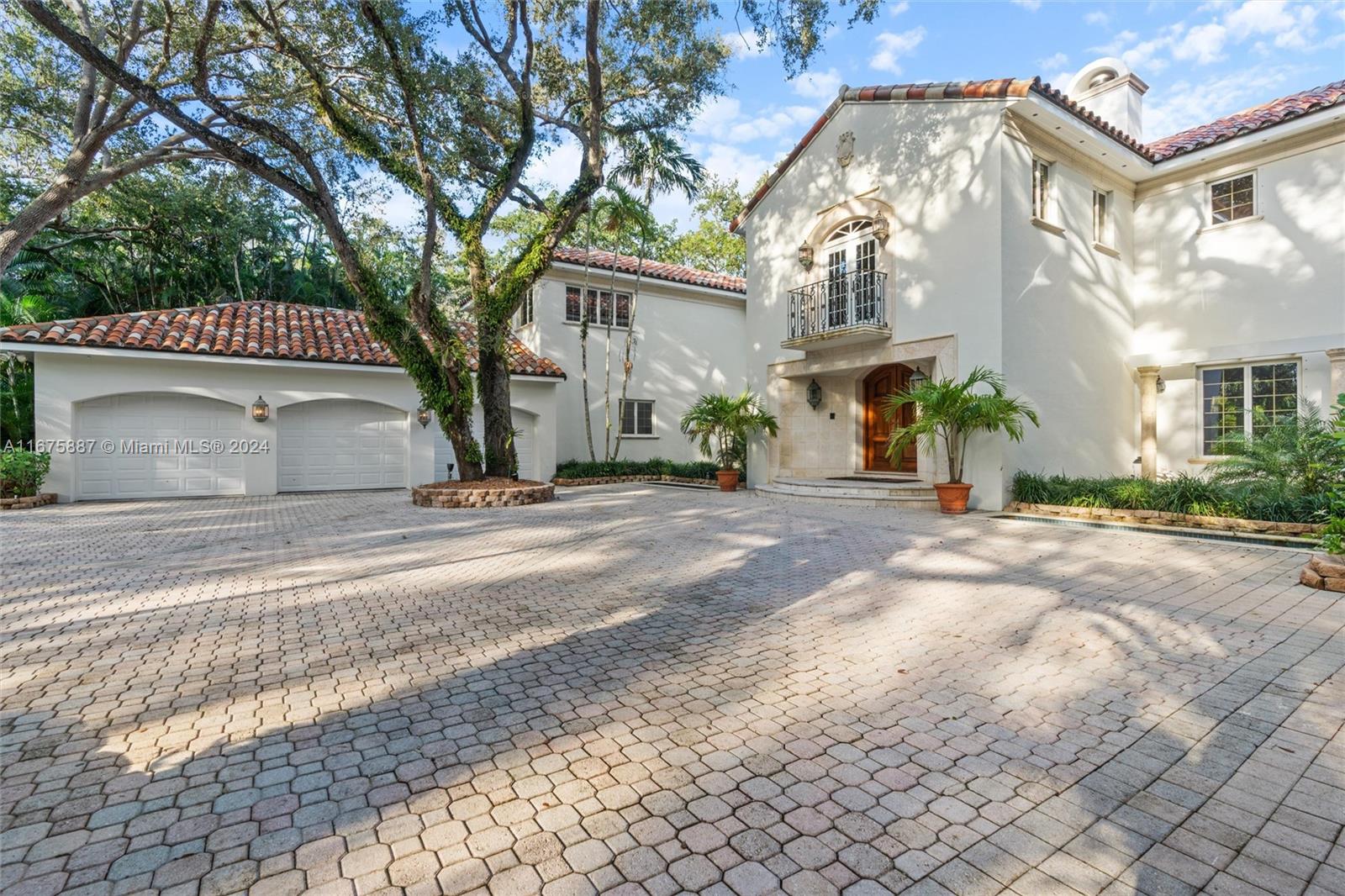 FAIRCHILD OAKS - Residential