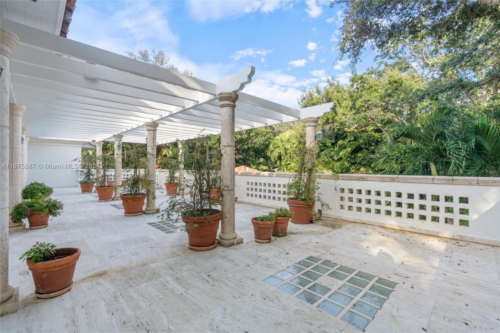 FAIRCHILD OAKS - Residential