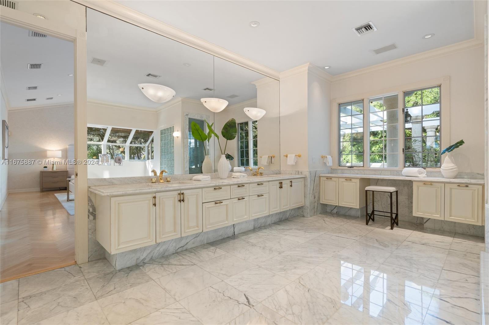 FAIRCHILD OAKS - Residential