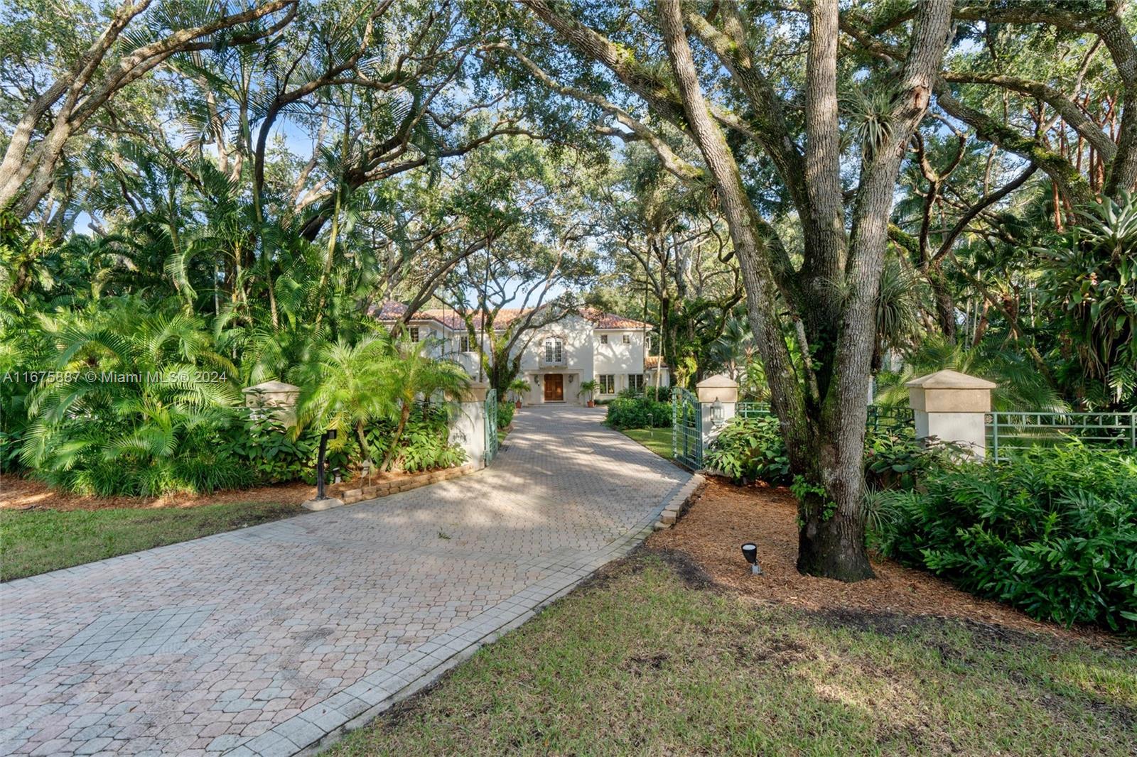 FAIRCHILD OAKS - Residential