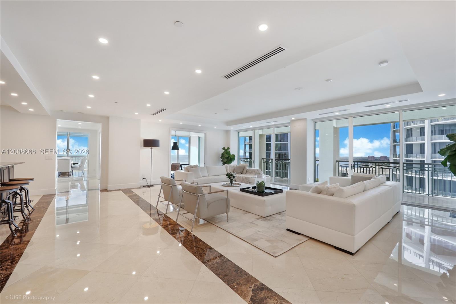 THE TOWER RESIDENCES COND - Residential