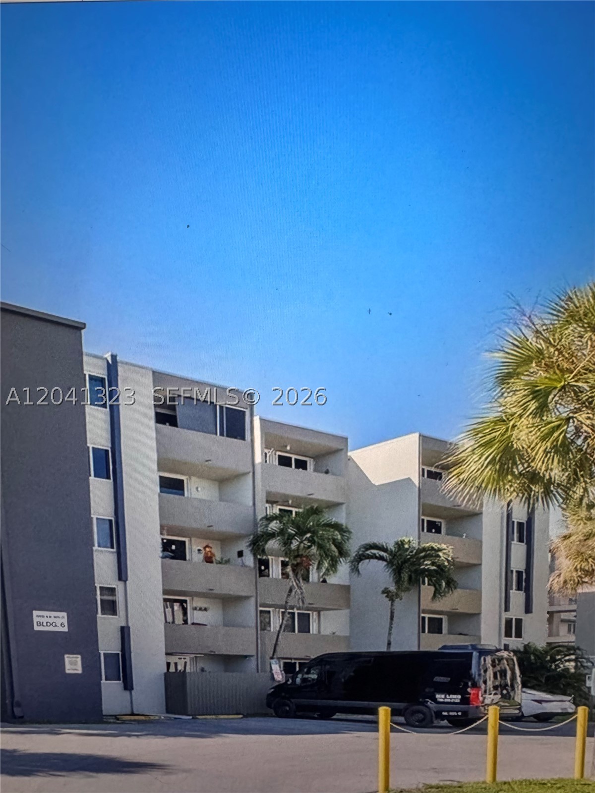 SAMARI LAKE EAST CONDO - Residential