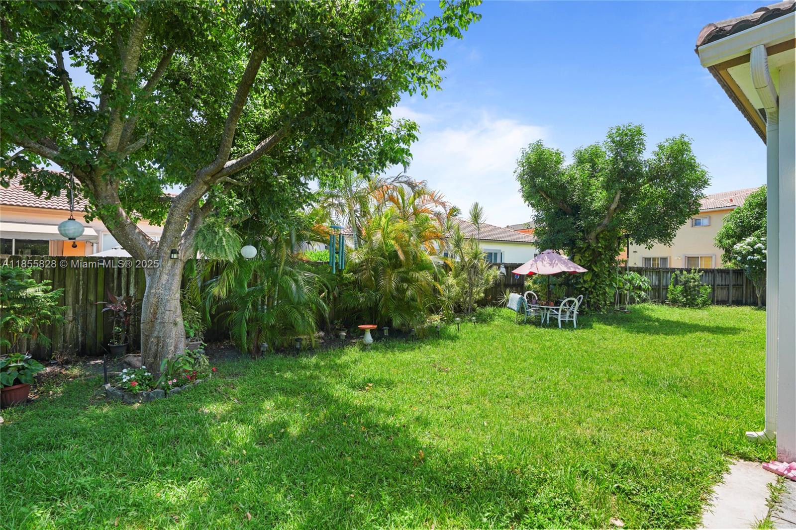 LAKES BY THE BAY AMBER - Residential