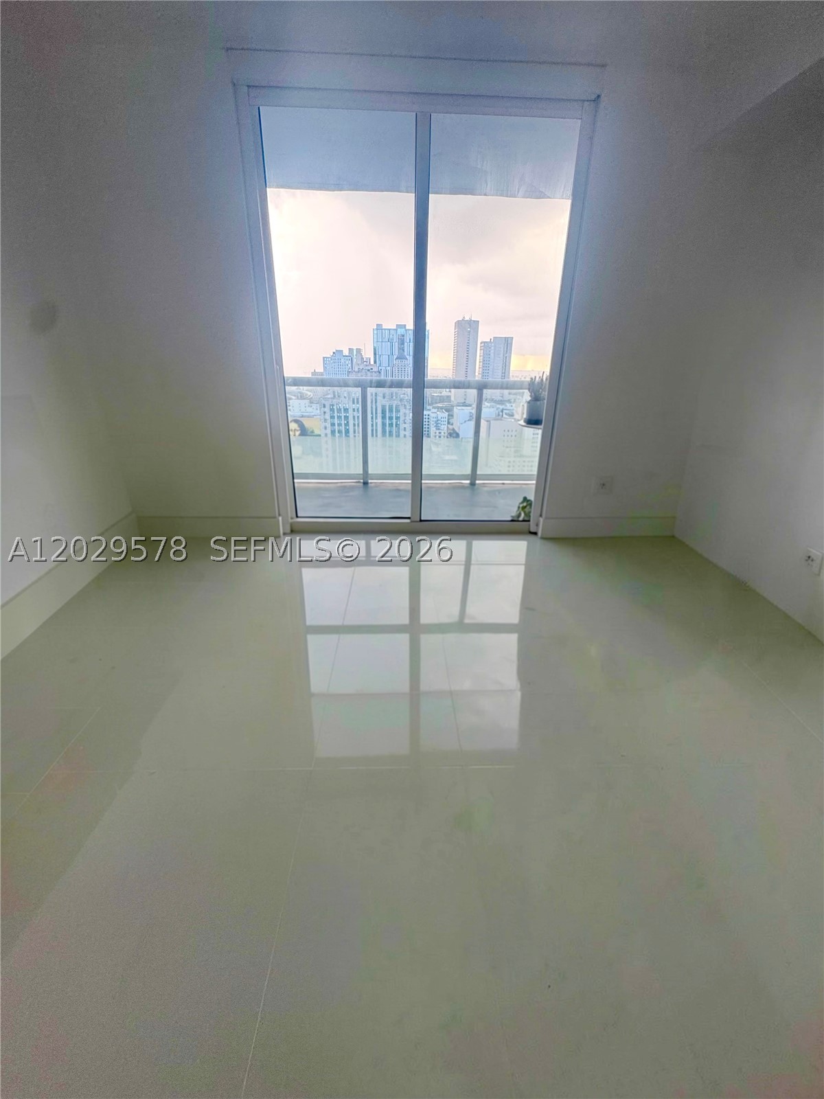 50 BISCAYNE CONDO - Residential