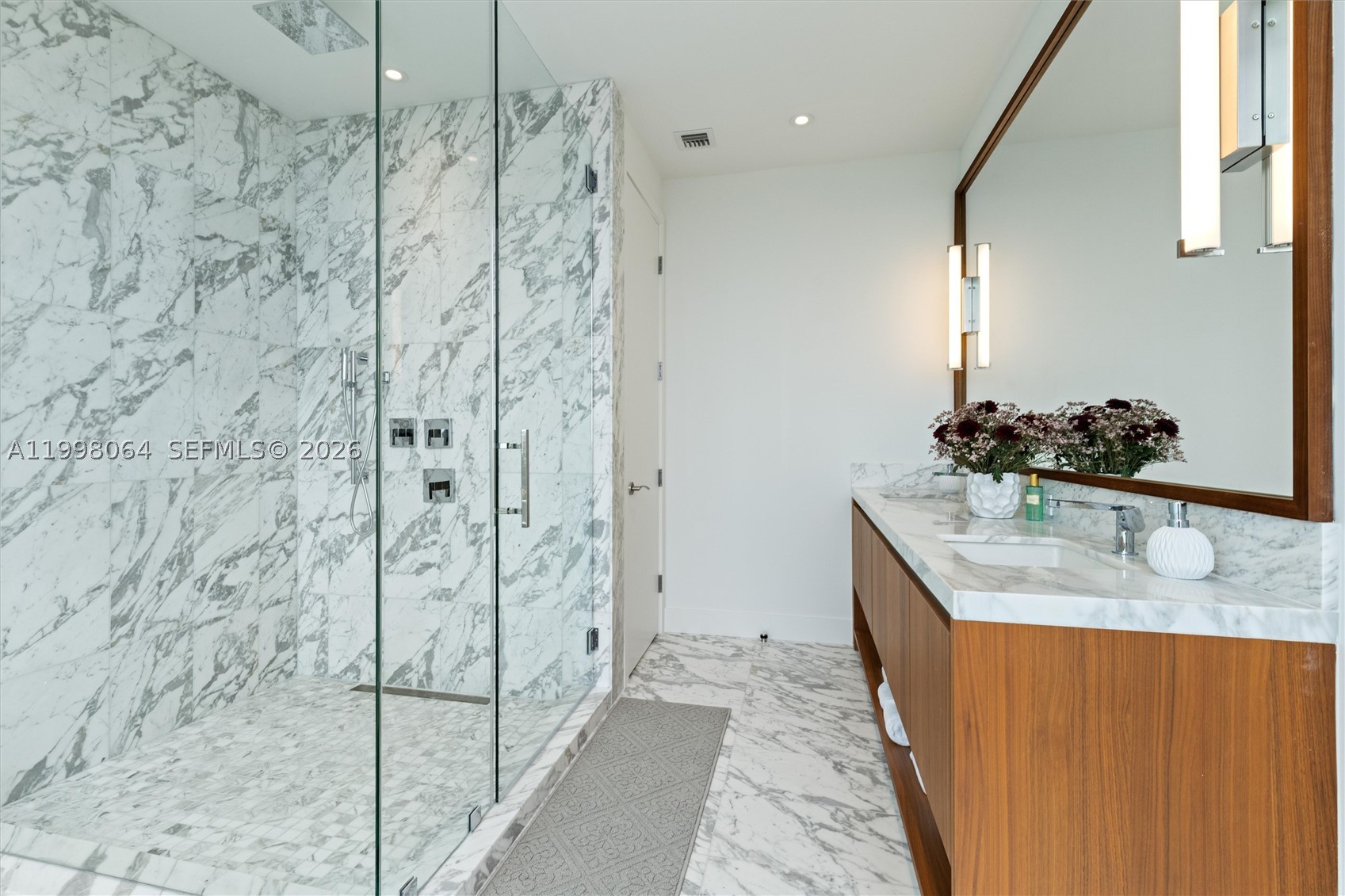 Una residences - Residential
