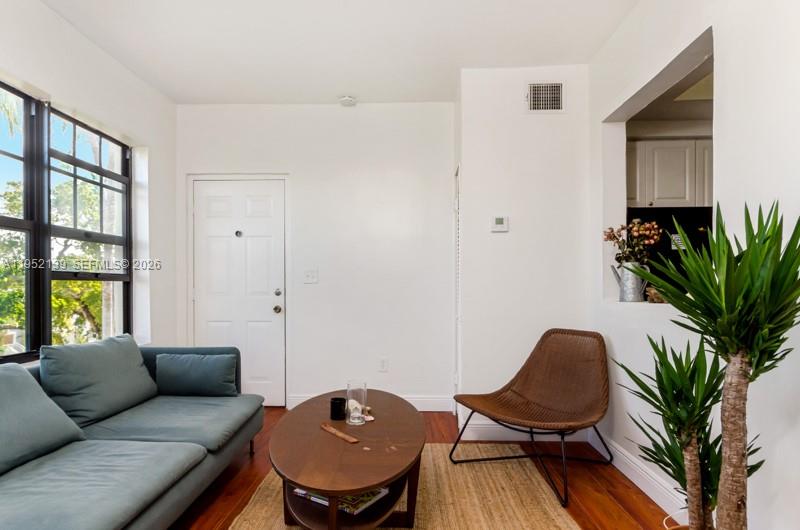 VENETIAN MANOR CONDO - Residential Lease