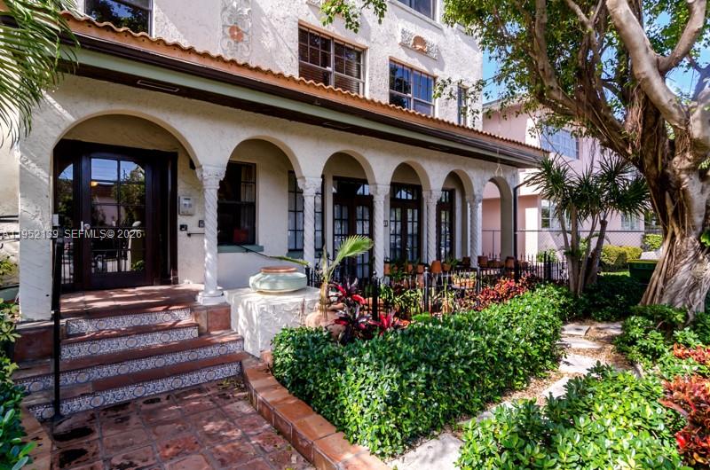 VENETIAN MANOR CONDO - Residential Lease