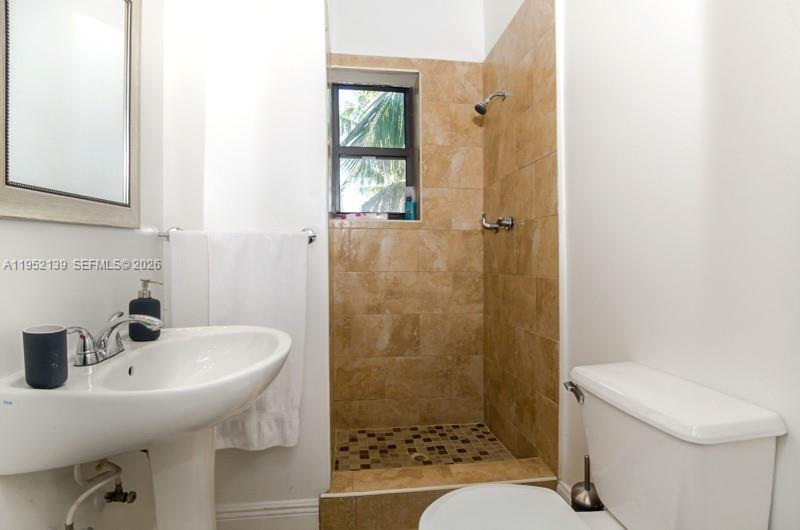 VENETIAN MANOR CONDO - Residential Lease
