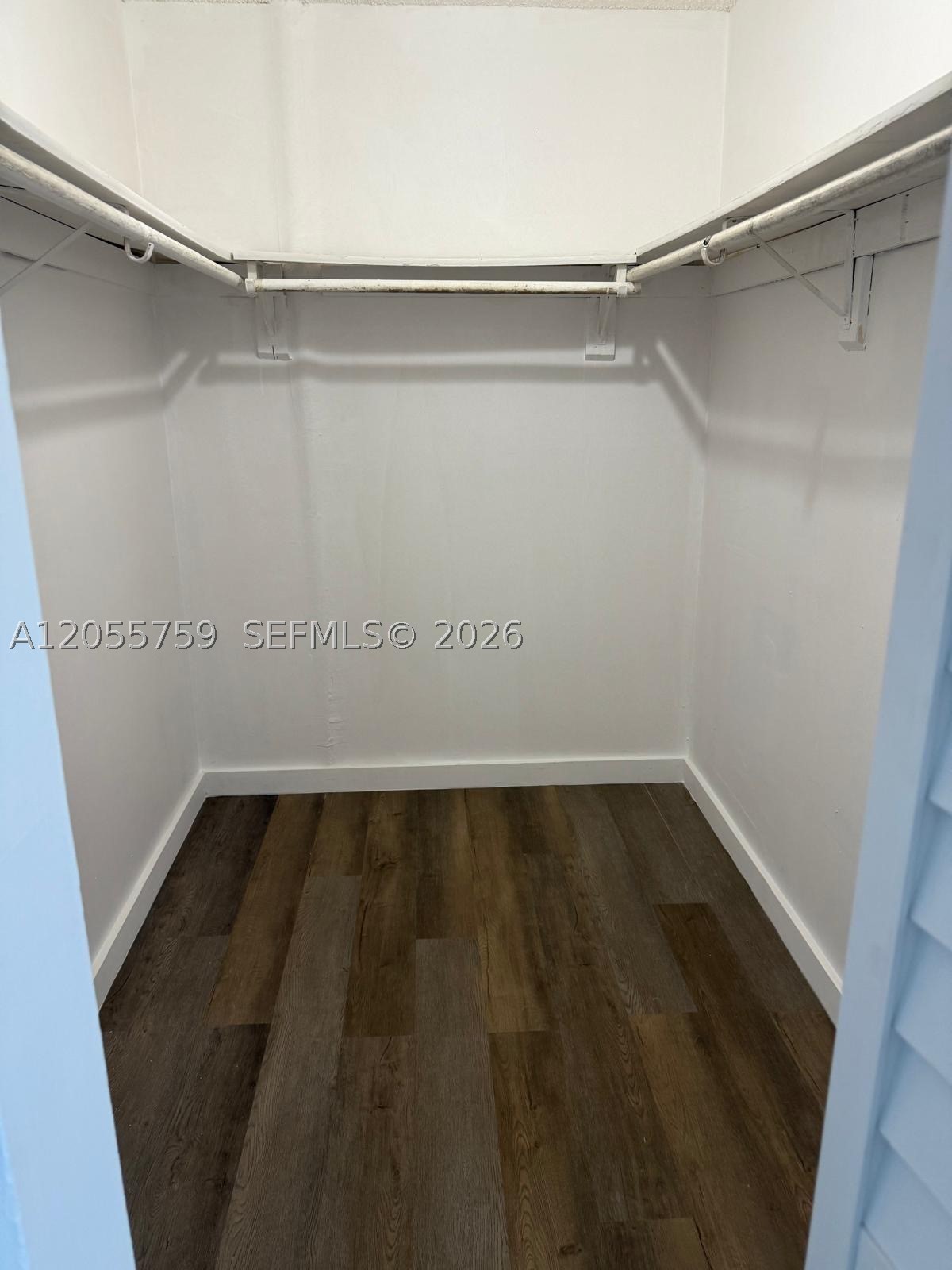 BROOKFIELD SQUARE CONDO - Residential Lease